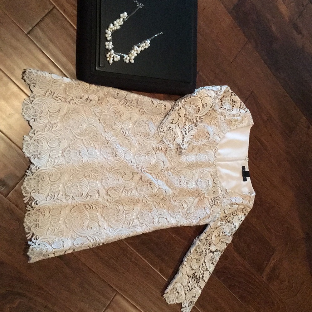 Pearls & pretty White House Black Market Dress